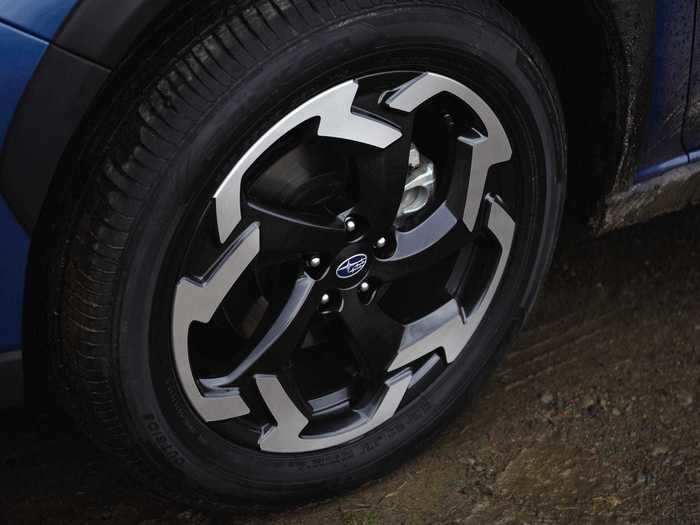 It comes exclusively with 18-inch black alloy wheels.