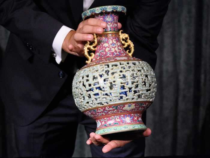 A Chinese vase that spent 50 years in a European woman