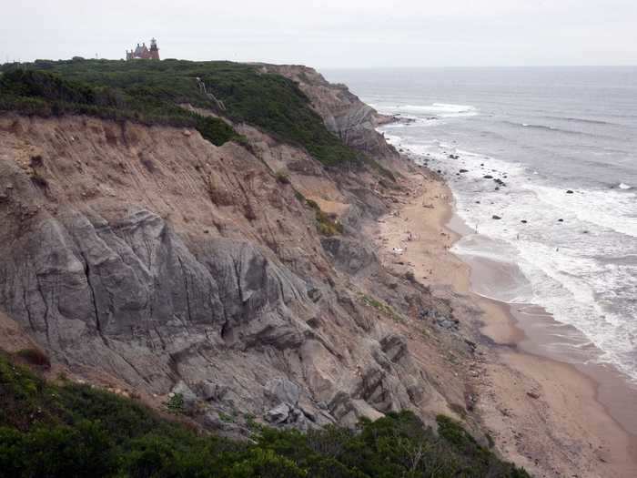 RHODE ISLAND: Mohegan Bluffs