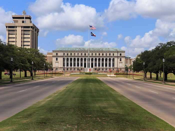 20. The household self-response rate in College Station, Texas, is 50.6% as of July 13.