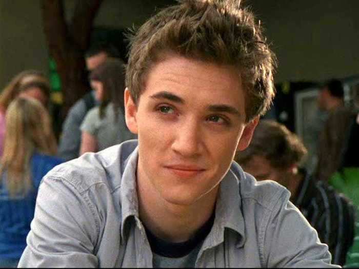 Kyle Gallner played Dick