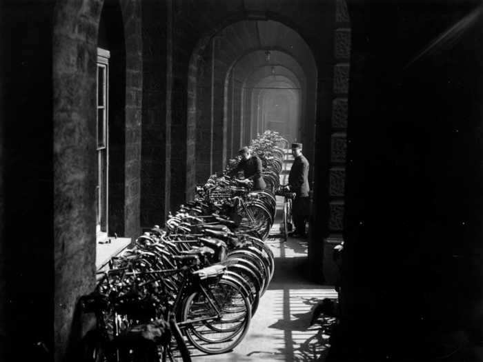 Bicycles were also a popular way to get around London.