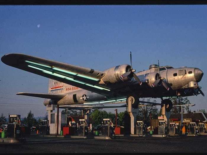 3. Bomber gas station in Milwaukie, Oregon, photographed in 1980.