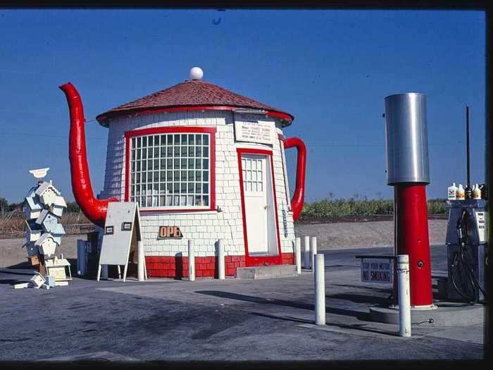 1. Teapot Dome gas station in Zillah, Washington, photographed in 1987.