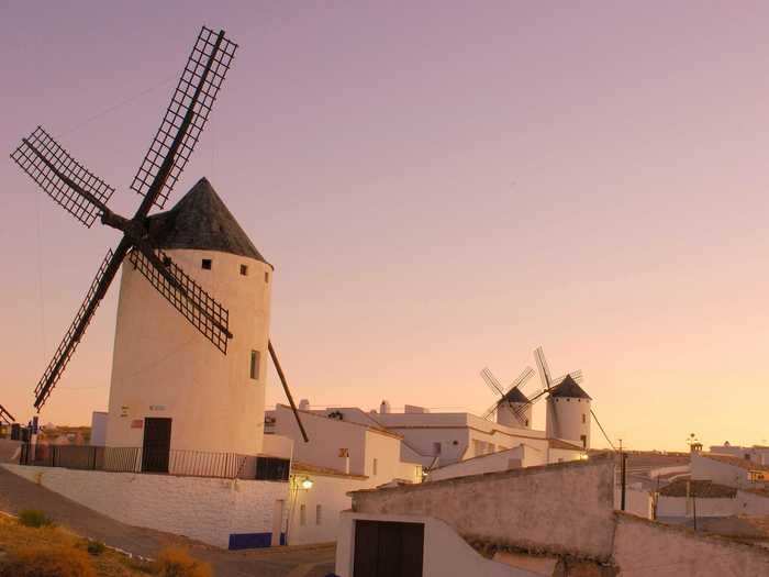 SPAIN: Windmills of La Mancha