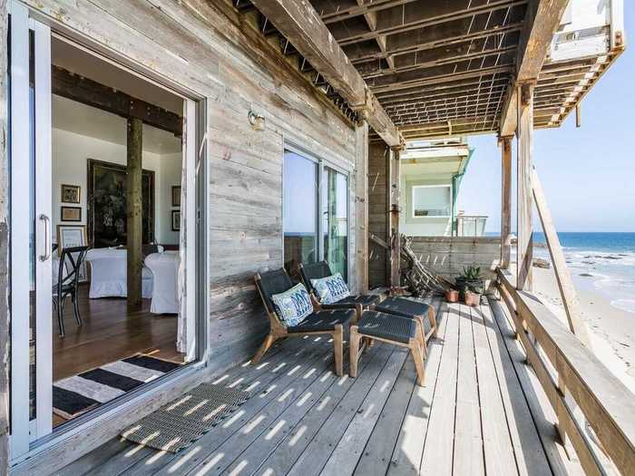 Romantic beachfront apartment in Malibu, California, $458