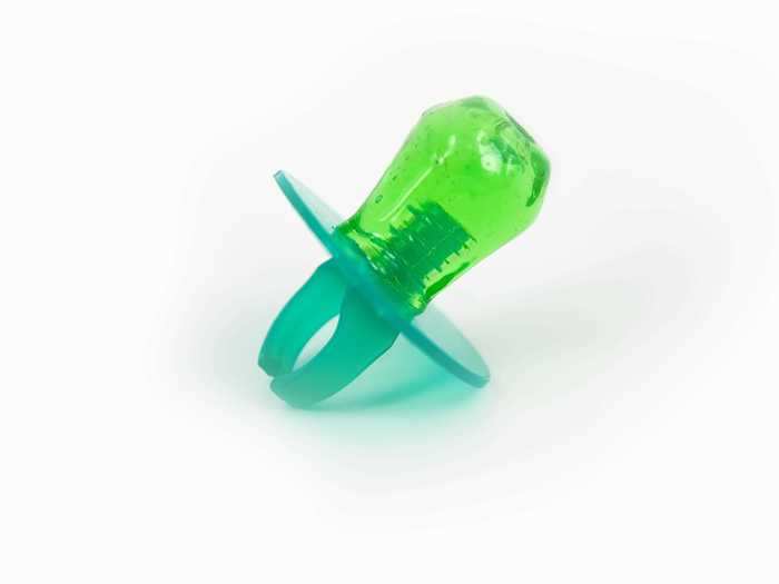 1979: Frank Richards invented Ring Pops in 1979 to help wean his daughter off sucking her thumb.