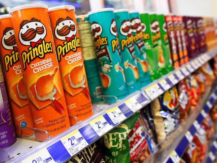 1971: Procter & Gamble introduced Pringles to the US in 1971.