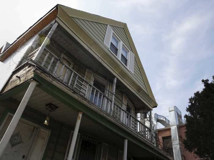 Nancy Reagan spent her early years in a three-story wooden house in Flushing, New York.