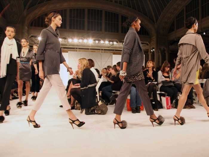 In the first decade of the 2000s, Ann Taylor continued to have a strong presence in the New York City fashion scene.