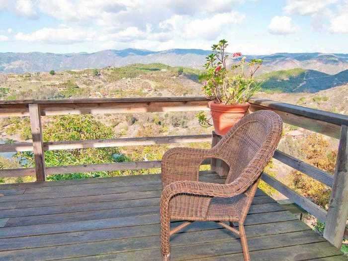 Remote lakeview guest house on Airbnb - Fallbrook, California