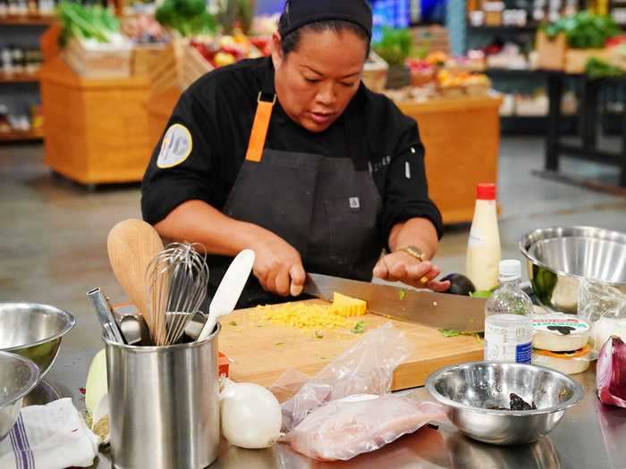 When Wong returned as a contestant on season 15, she was the first chef to compete while pregnant.