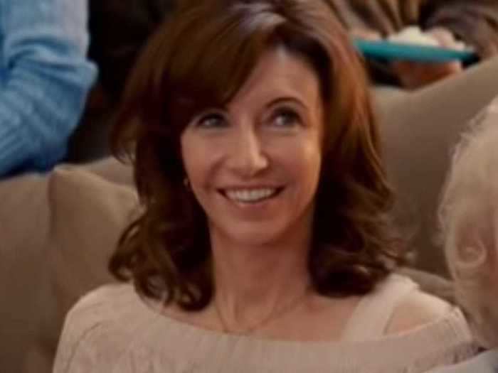 Mary Steenburgen portrayed Grace Paxton, Andrew