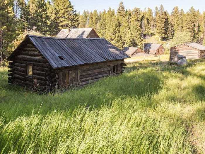 MONTANA: Garnet calls itself "Montana