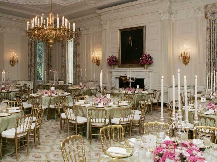 The State Dining Room was decorated with pink flowers to welcome Australian Prime Minister John Howard in 2006.