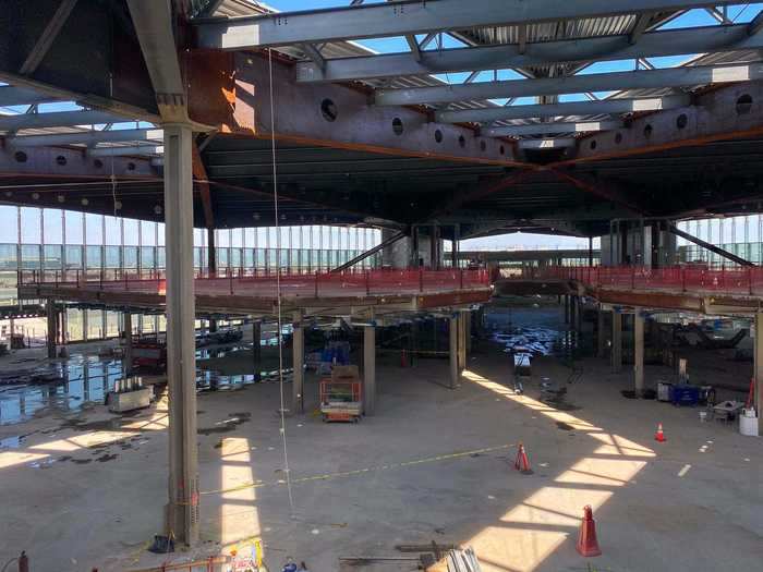 Across from the balcony are two elevated areas that will house airline lounges, with space for at least four. Shops and eateries will be located underneath.