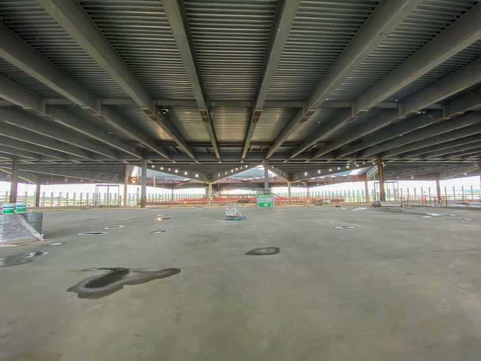 Behind the check-in area on the same level will be the security checkpoint housing 18 screening lanes. Here