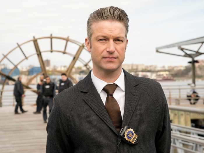Scanavino continues to play Detective Carisi today.