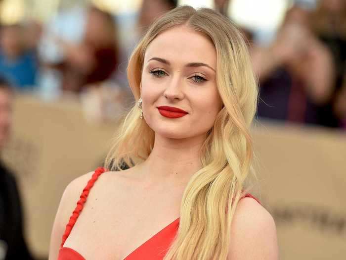 Sophie Turner said that therapy helped her cope with the constant scrutiny she faced from TV studios.