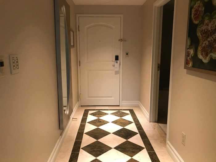 Bellagio_Room_Entry_Hall