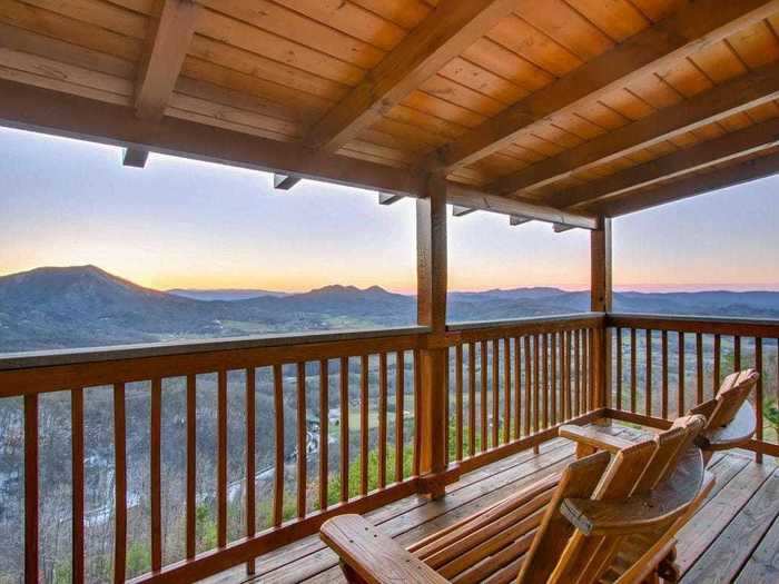 High-altitude cabin near Great Smoky Mountain National Park, $200