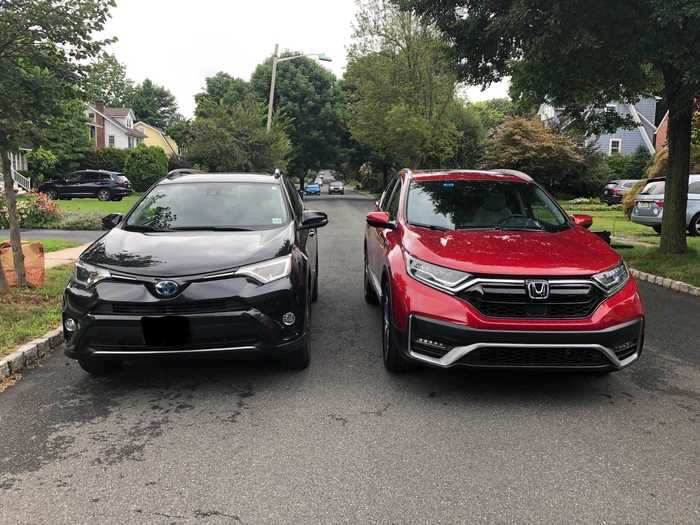 Anyway, the contestants! On the left, my 2017 Toyota RAV4 Hybrid. On the right, a 2020 Honda CR-V Hybrid.