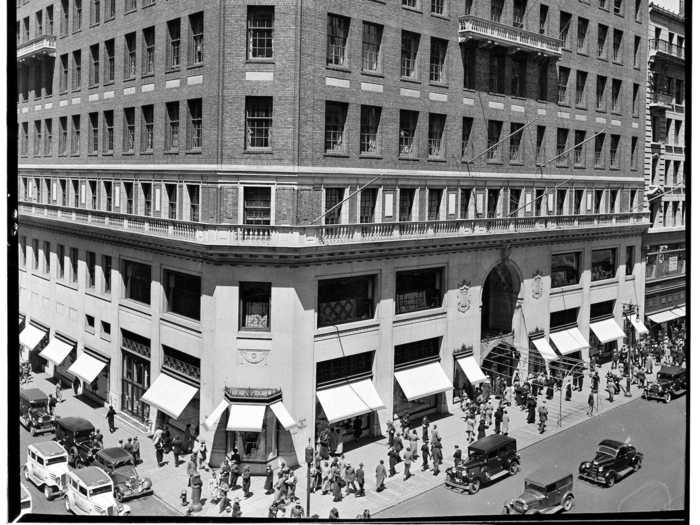 In its early years, Lord & Taylor swiftly grew in popularity, and the store began manufacturing its own merchandise.