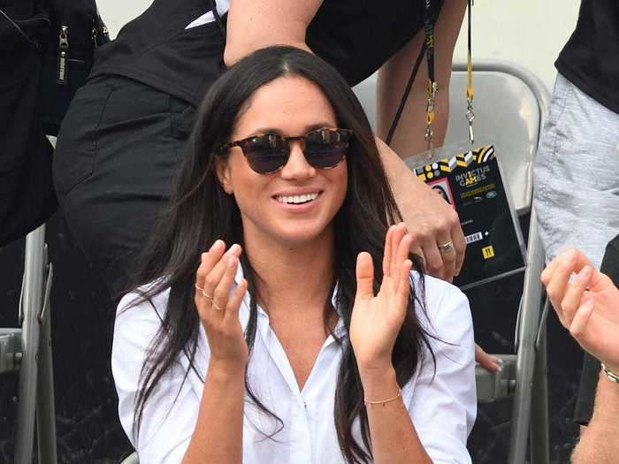 Before Meghan Markle and Prince Harry were engaged, she attended a tennis match with the prince wearing distressed jeans that had a rip in one knee.