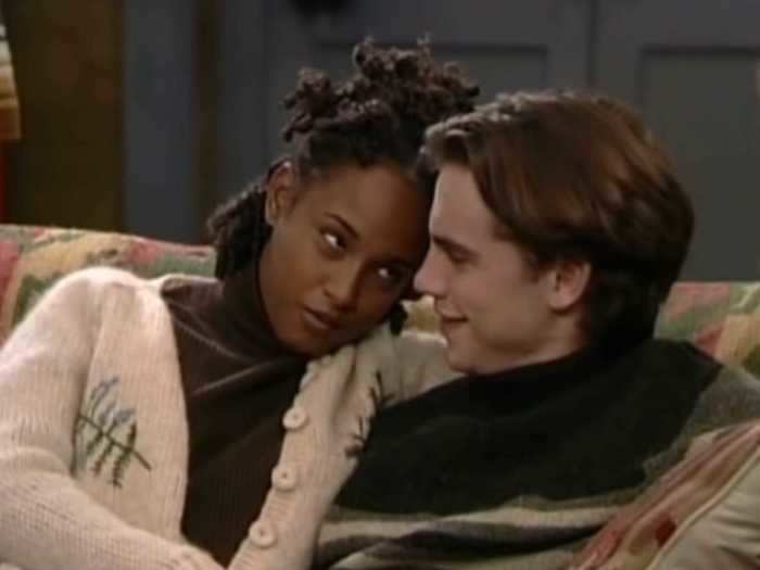 The actors who played Angela and Shawn on "Boy Meets World" are 10 years apart.