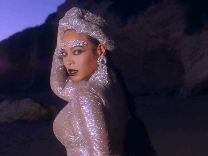 Many of the glittering accessories that Beyoncé wears throughout the film were custom-made by Laurel DeWitt.