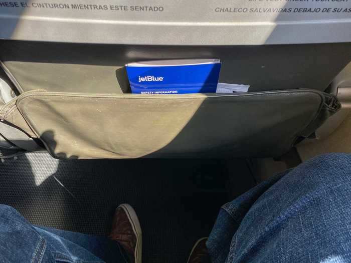 With the aisle seat blocked and JetBlue offering 32 inches of legroom, it felt like I had all the room in the world to stretch out.