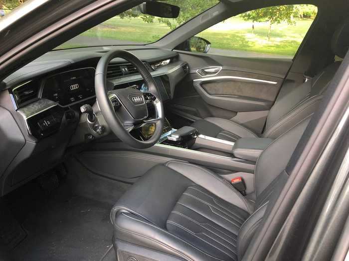 The interior was a kinda stock Audi black, a tone I