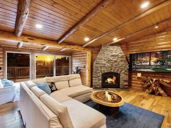 Modern cabin tree house in Lake Tahoe, California, $549