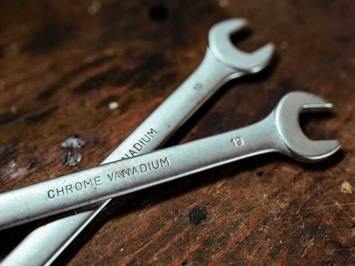 What to consider while shopping for wrenches