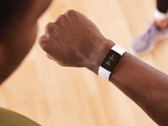 Fitbit Charge 4