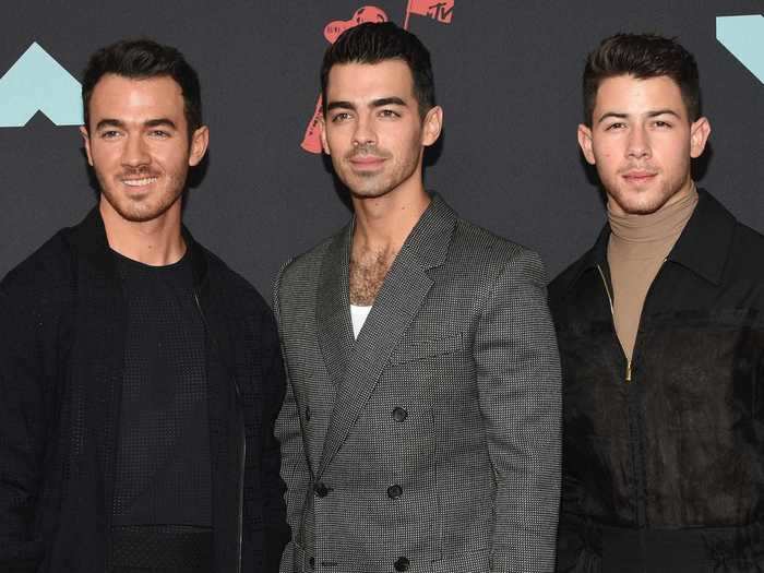 At the 2019 MTV VMAs, the Jonas Brothers wore black and gray clothing.