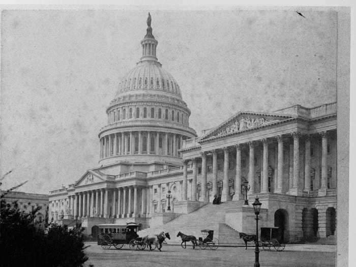 Over 100 rooms were added to the Capitol between 1884 and 1891 with the construction of new marble terraces.