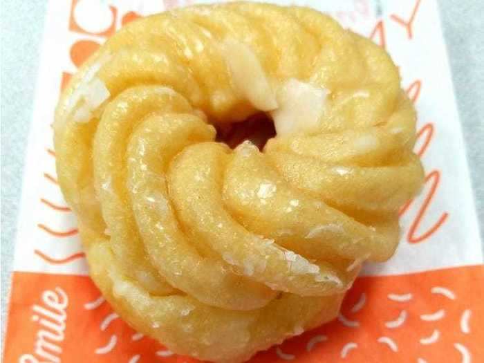 According to this chef, the Dunkin’ French cruller is one of the chain’s best offerings.