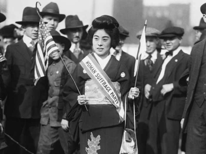 On October 27, 1917, 20,000 suffragists marched down Fifth Avenue in New York City.