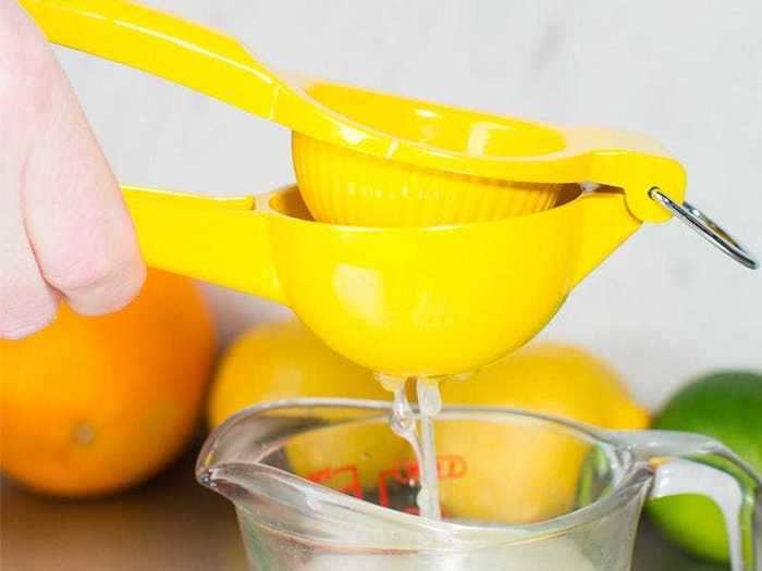 A tool that squeezes lemon juice