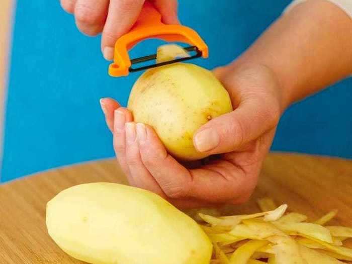 A simple but strong peeler