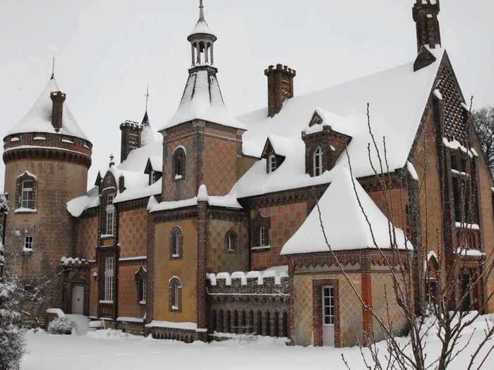 You could pay just $19 a night to stay in this authentic French castle.