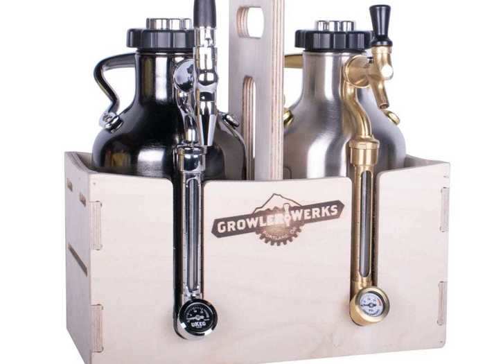 A travel keg set that