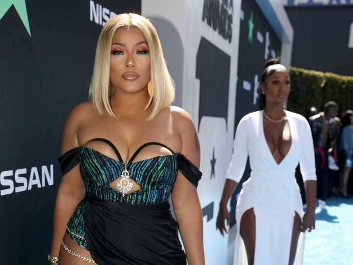 Stefflon Don went for a dramatic leg reveal at the 2019 BET Awards.