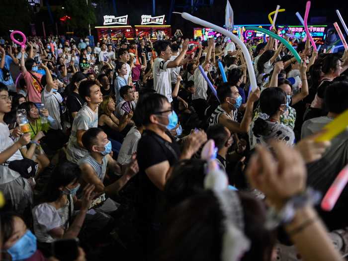 Masked, and un-masked, residents gathered to enjoy music.