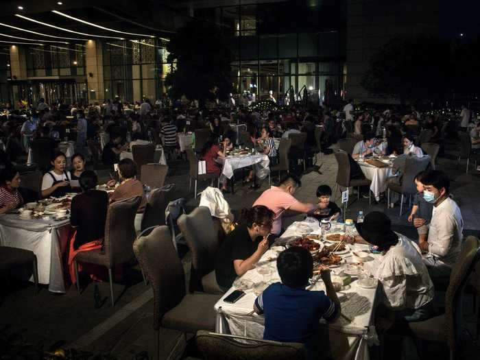 Residents began dining outside of Wuhan