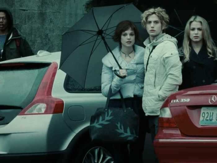 Jasper and Rosalie are ready to kill Bella after Edward saves her from Tyler