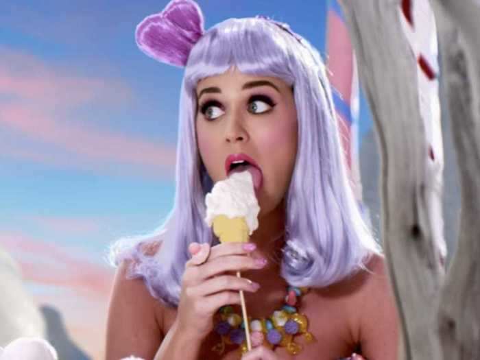 2010: "California Gurls" — Katy Perry feat. Snoop Dogg