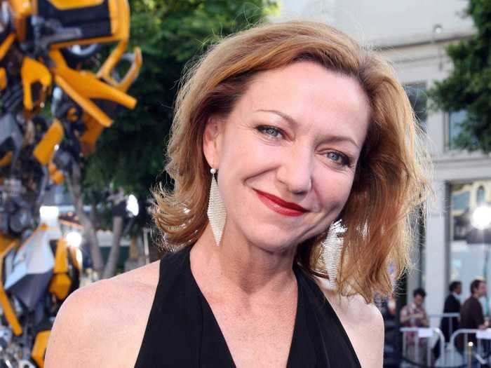 Julie White played Sam