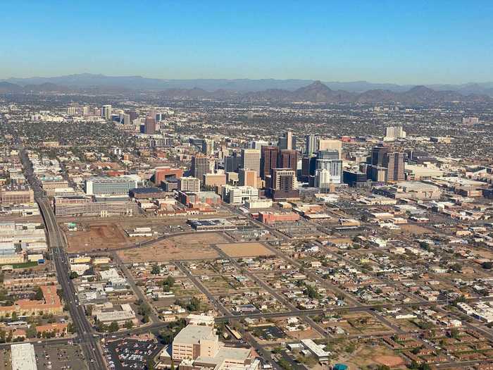 7 (tie). Arizona: 2% more people moved in than out of this state since the start of the pandemic.